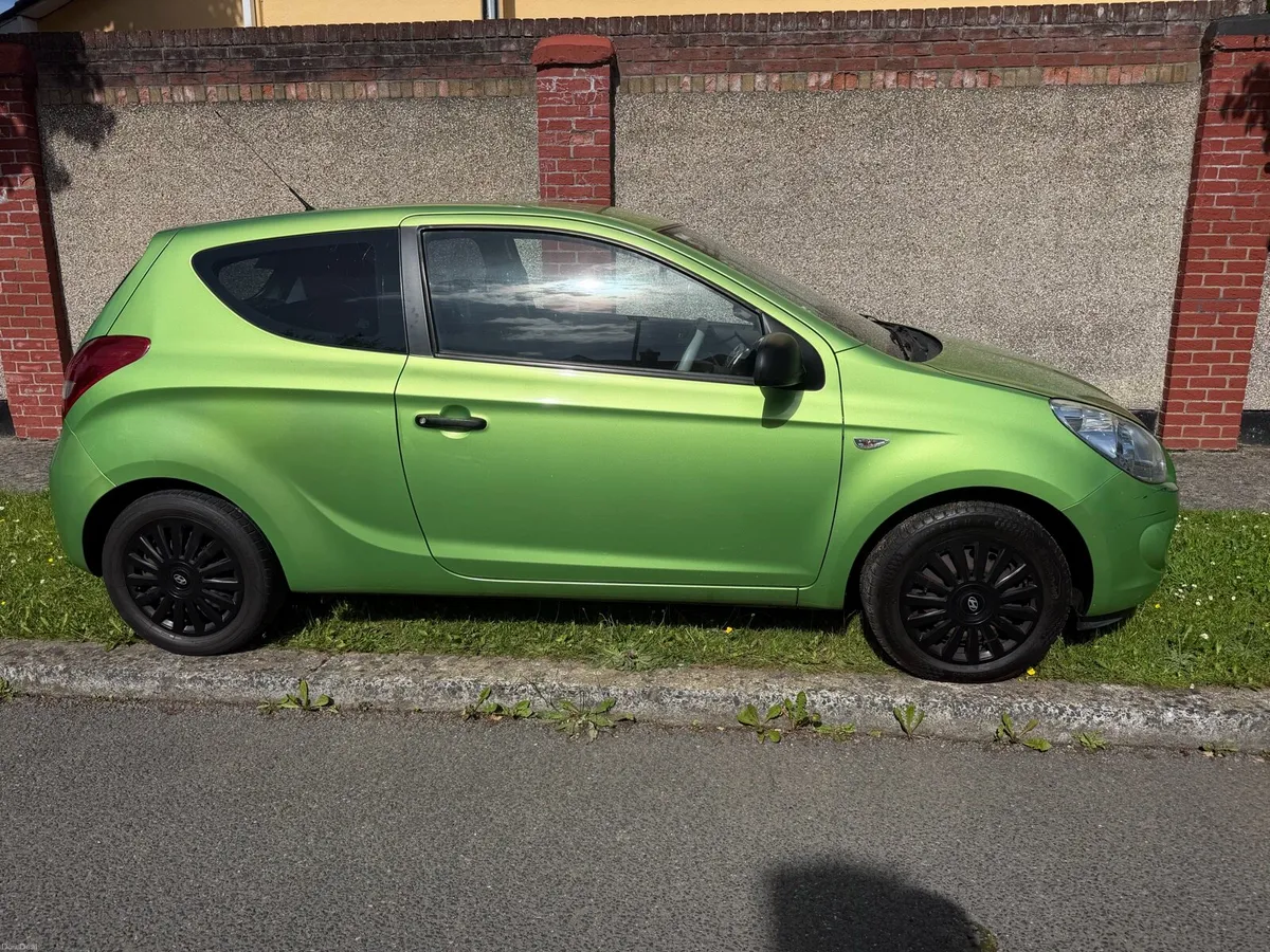Hyundai i20 - Image 1