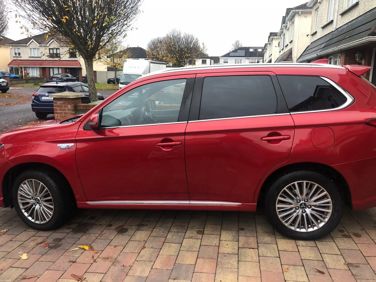 Mitsubishi Outlander 2019 2.4lt Upgraded Safety pk - Image 1