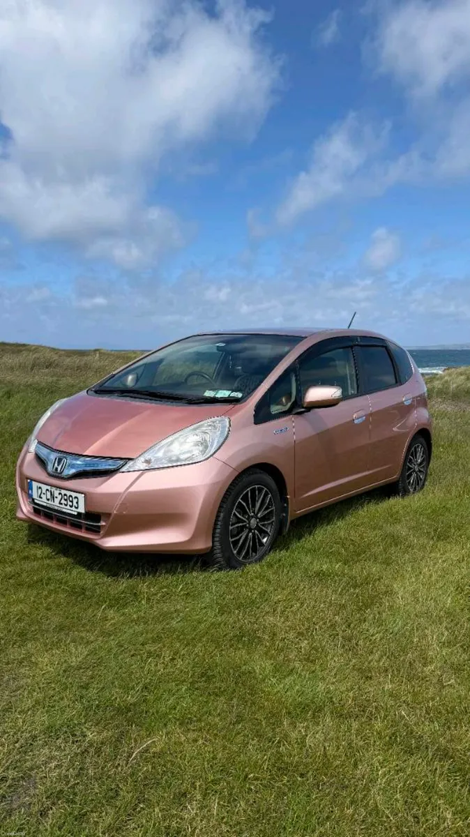 Honda Fit / Jazz 2012 Hybrid "She’s" Limited Edit. - Image 3