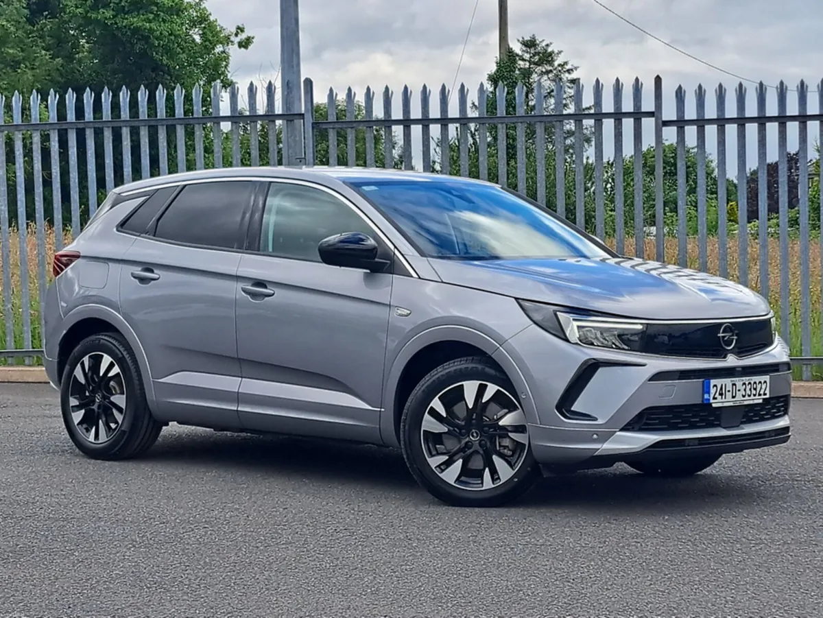 Opel Grandland ELEGANCE PHEV 1.6TURBO 225BHP - Image 3