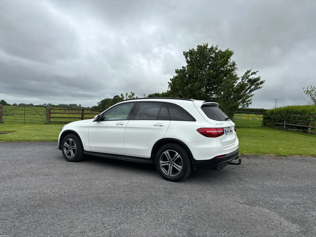 Mercedes GLC 220 - Image 2