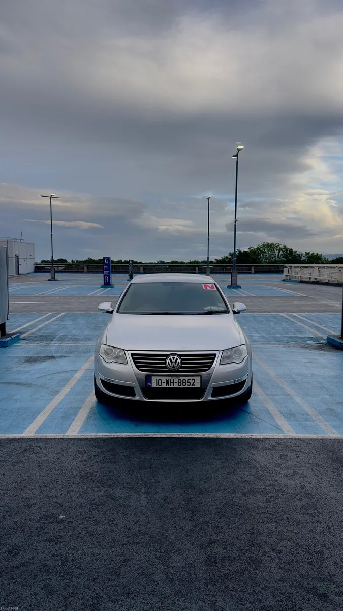 VW PASSAT 2.0TDI 2010 - Image 1