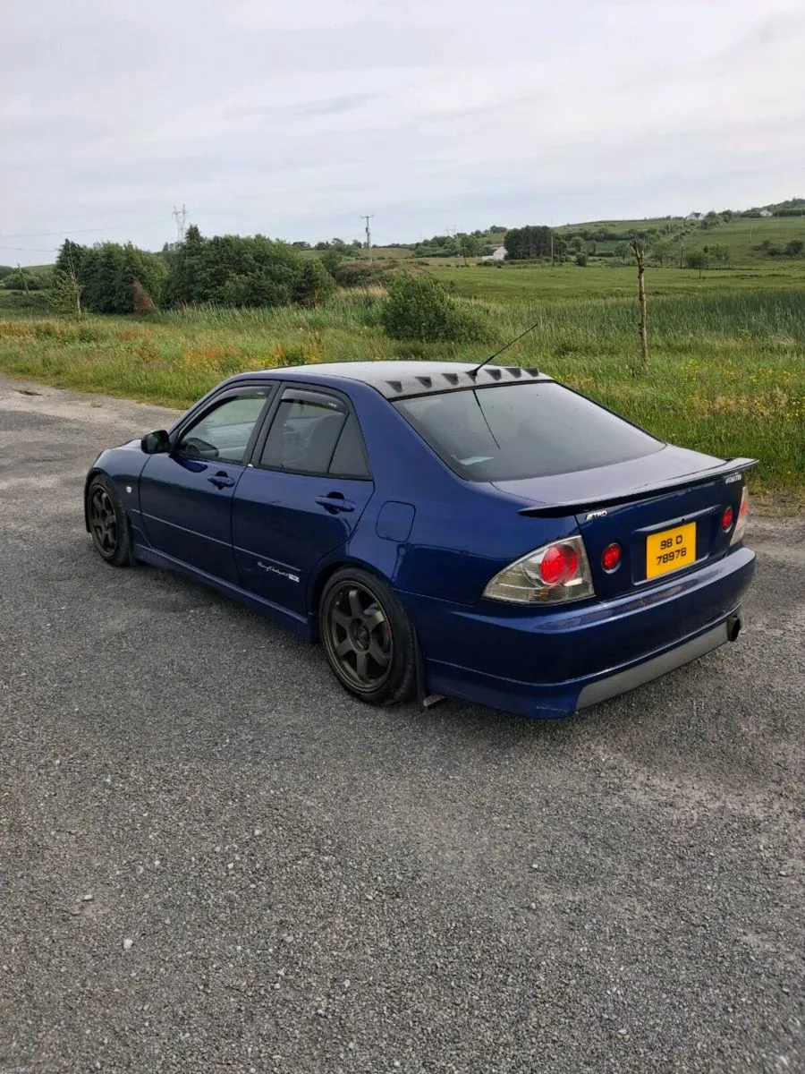 Toyota altezza - Image 3