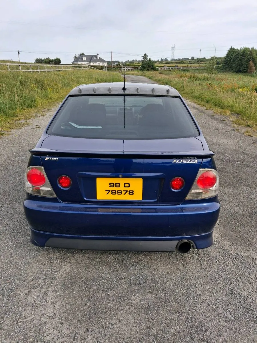 Toyota altezza - Image 5