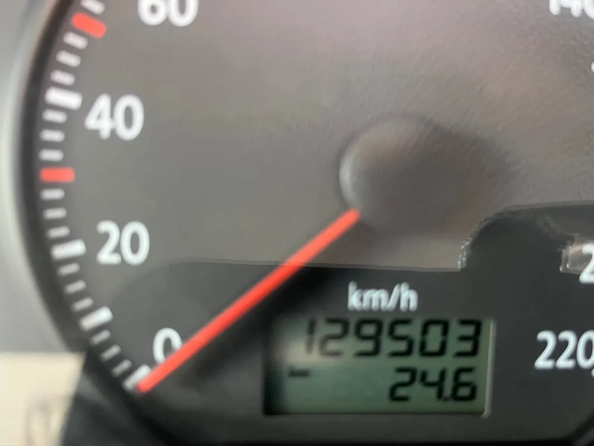 Volkswagen Polo 2006 - Image 2