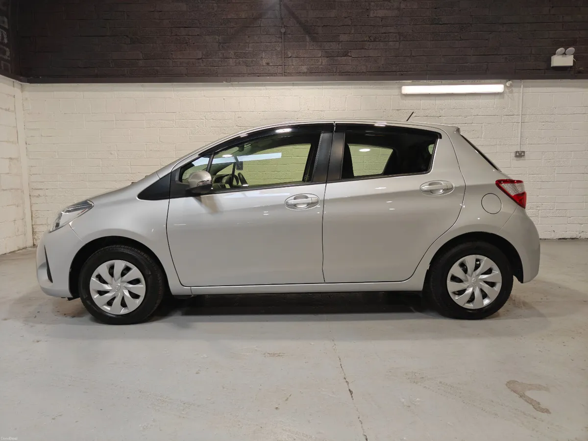 2020 TOYOTA VITZ 1.0L AUTOMATIC - Image 4