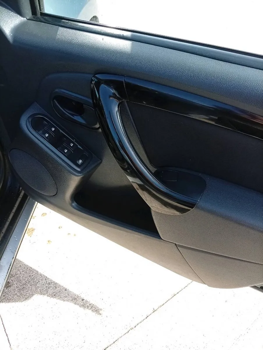 141 Dacia duster 4wd ncted - Image 4
