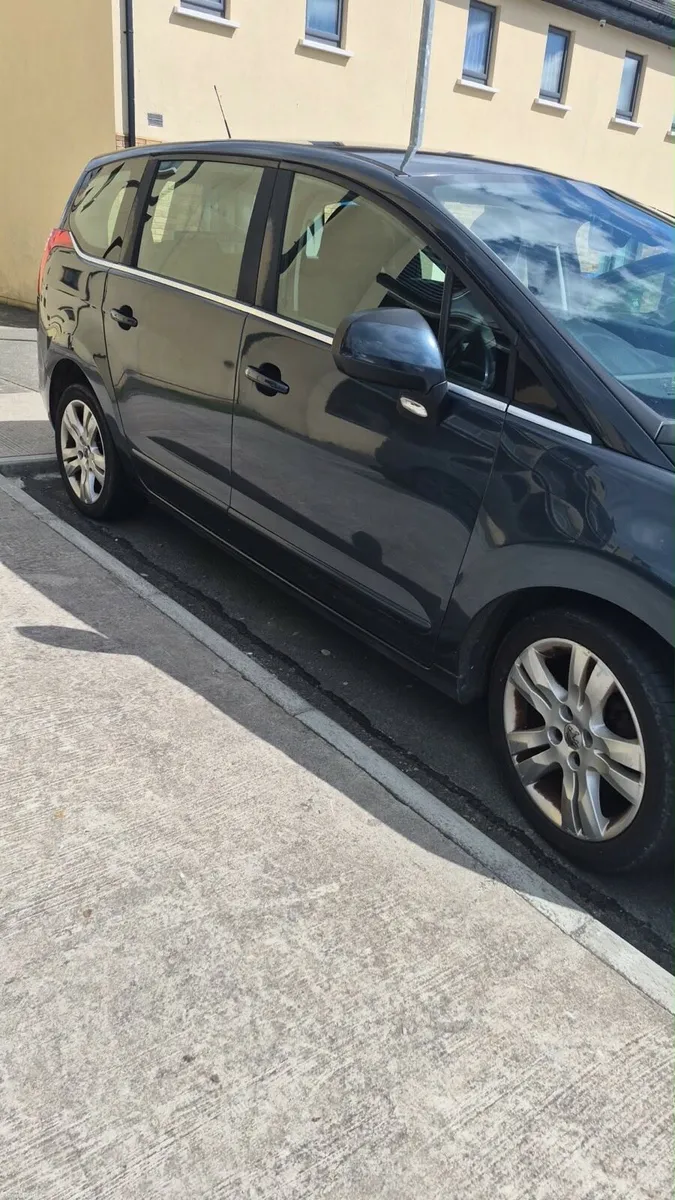 For sale Peugeot 5008 1.6 - Image 2