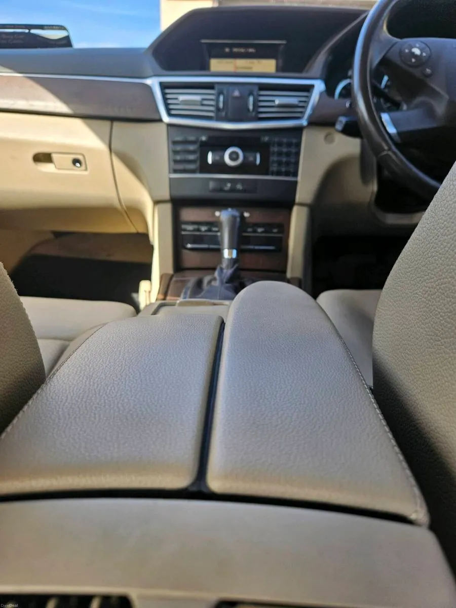 mercedes e220 cdi - Image 6