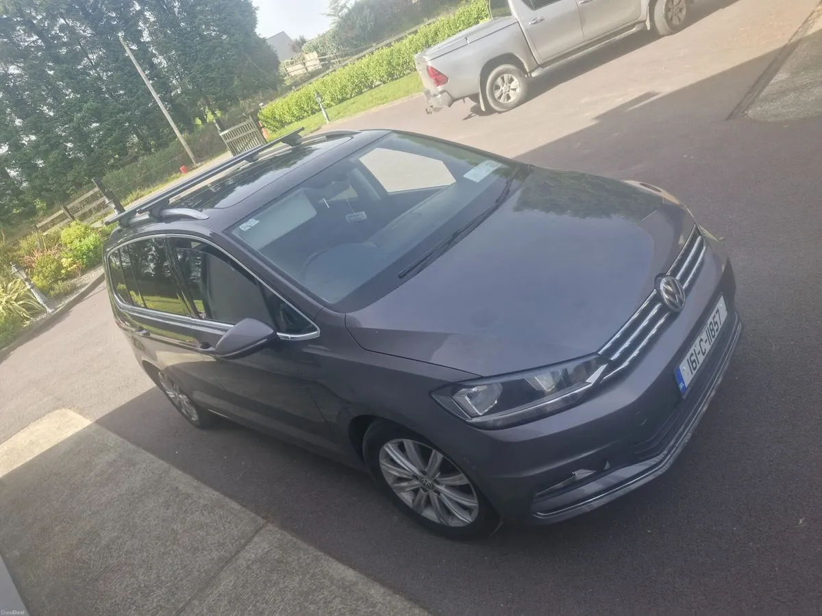 Volkswagen Touran 2016 - Image 1