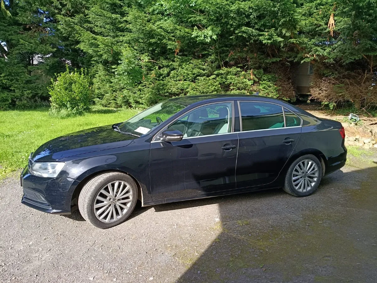 Volkswagen Jetta Automatic 2017 - Image 2