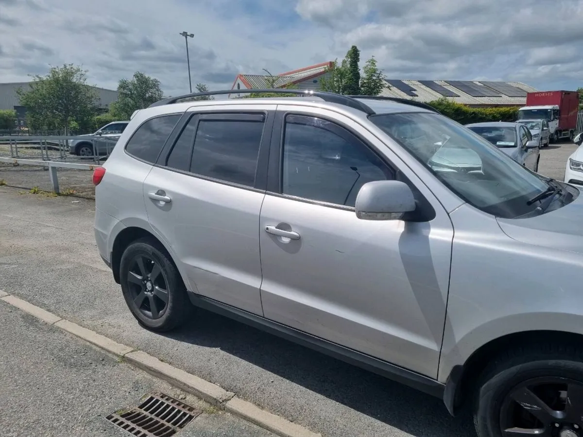 Hyundai santa - Image 2