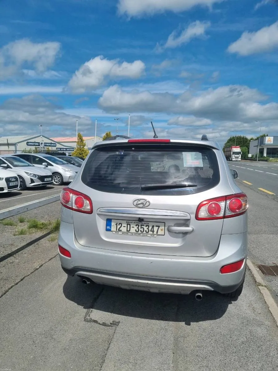 Hyundai santa - Image 3