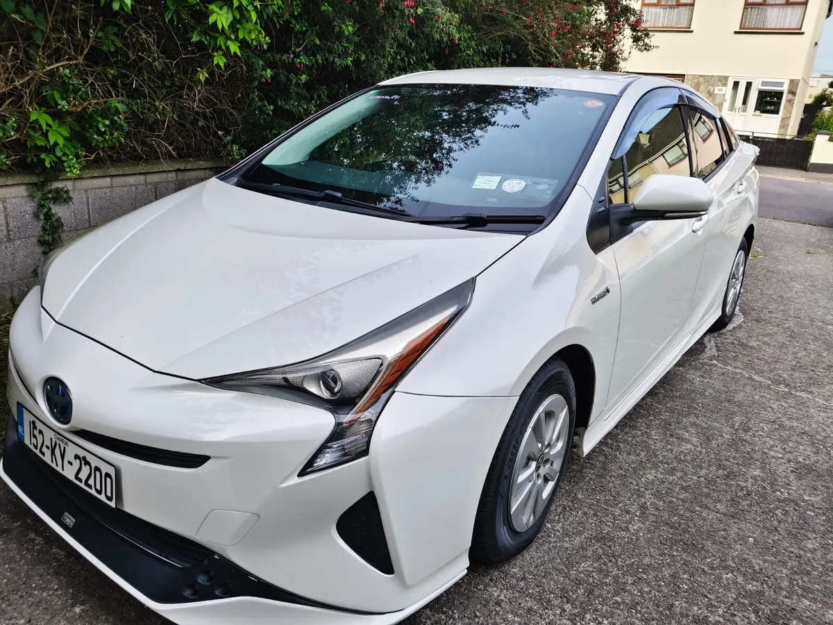 Toyota Prius ZVW50 Hybrid2015 - Image 2