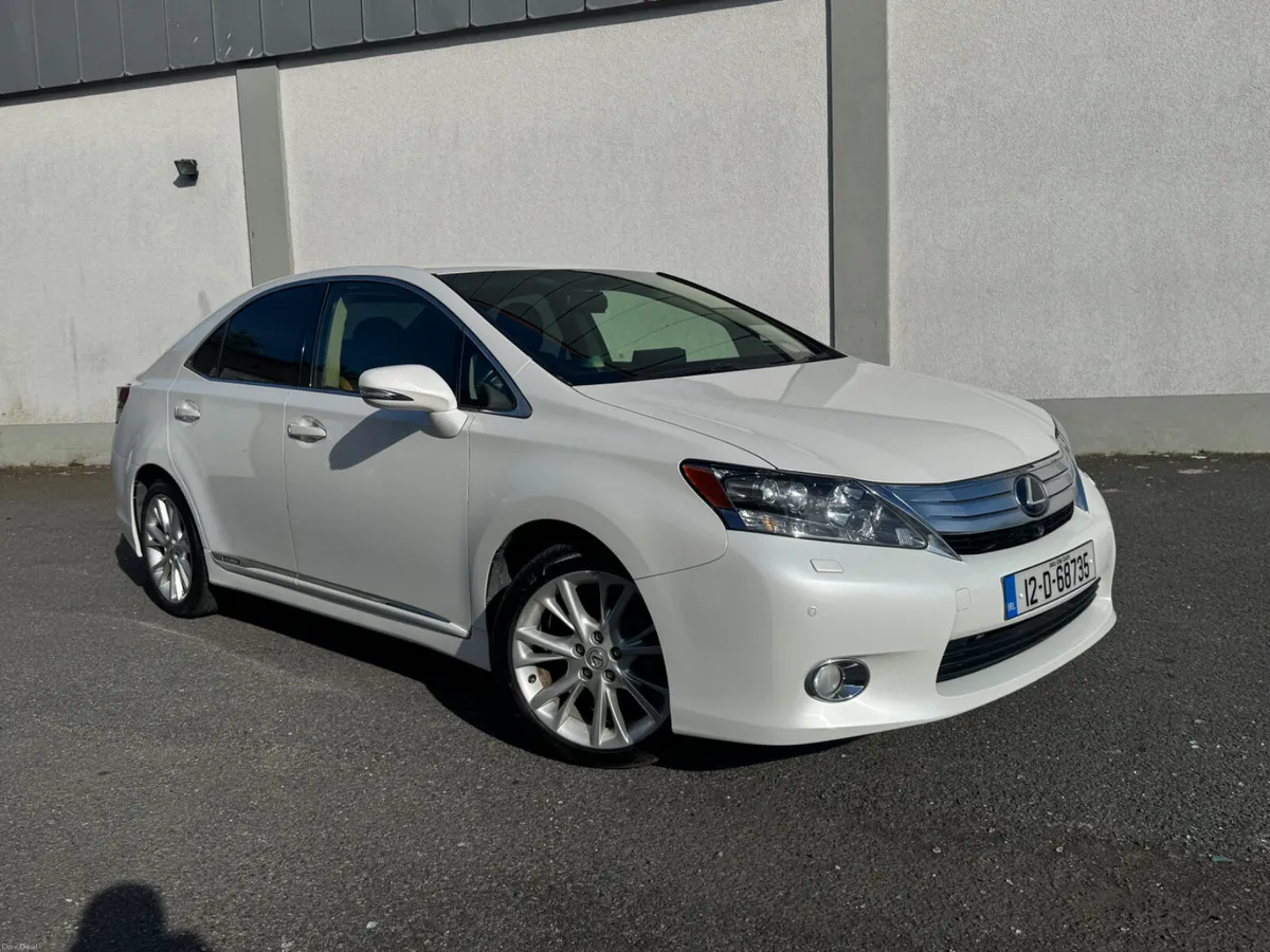 Lexus HS 2.5 Hybrid Automatic - Image 2