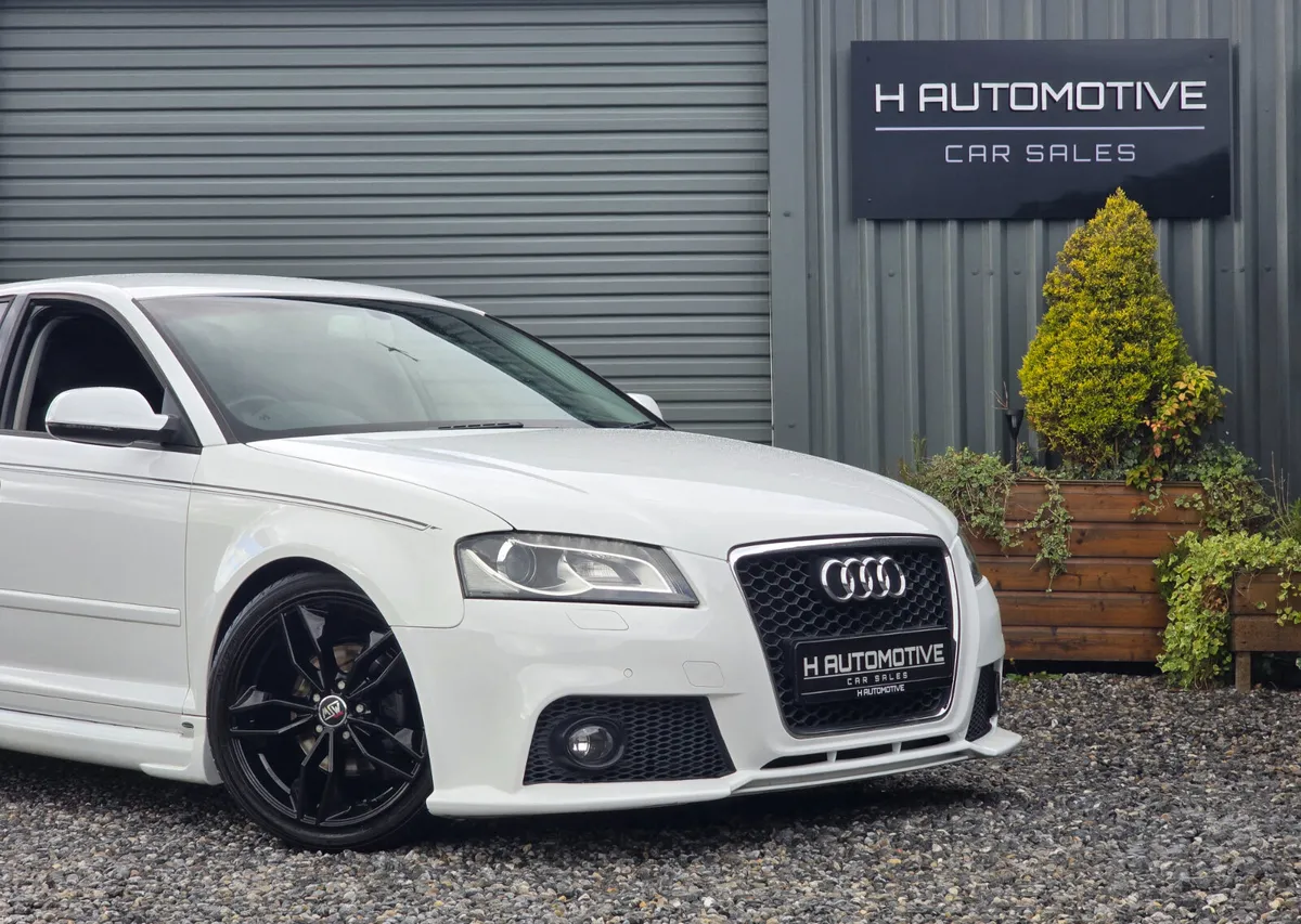 2011 AUDI A3 TFSI AUTO SPORT - Image 4