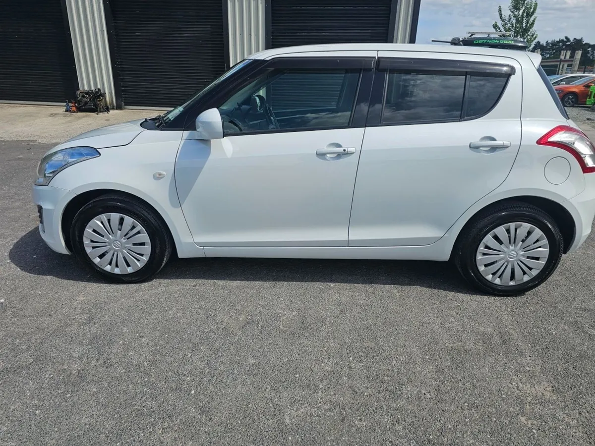 Suzuki Swift 2015 - Image 1