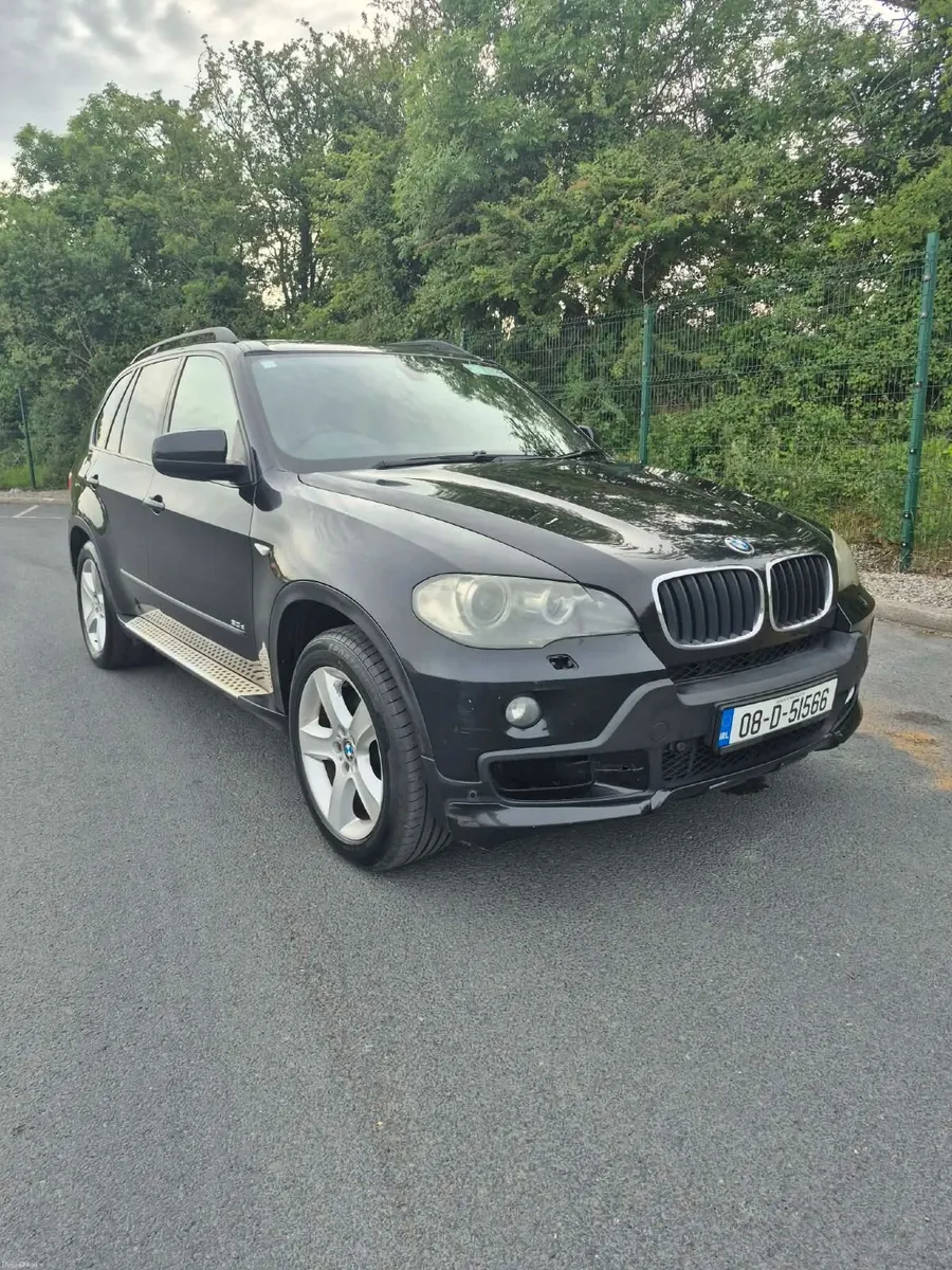 BMW X5 2008 Crew cab - Image 1