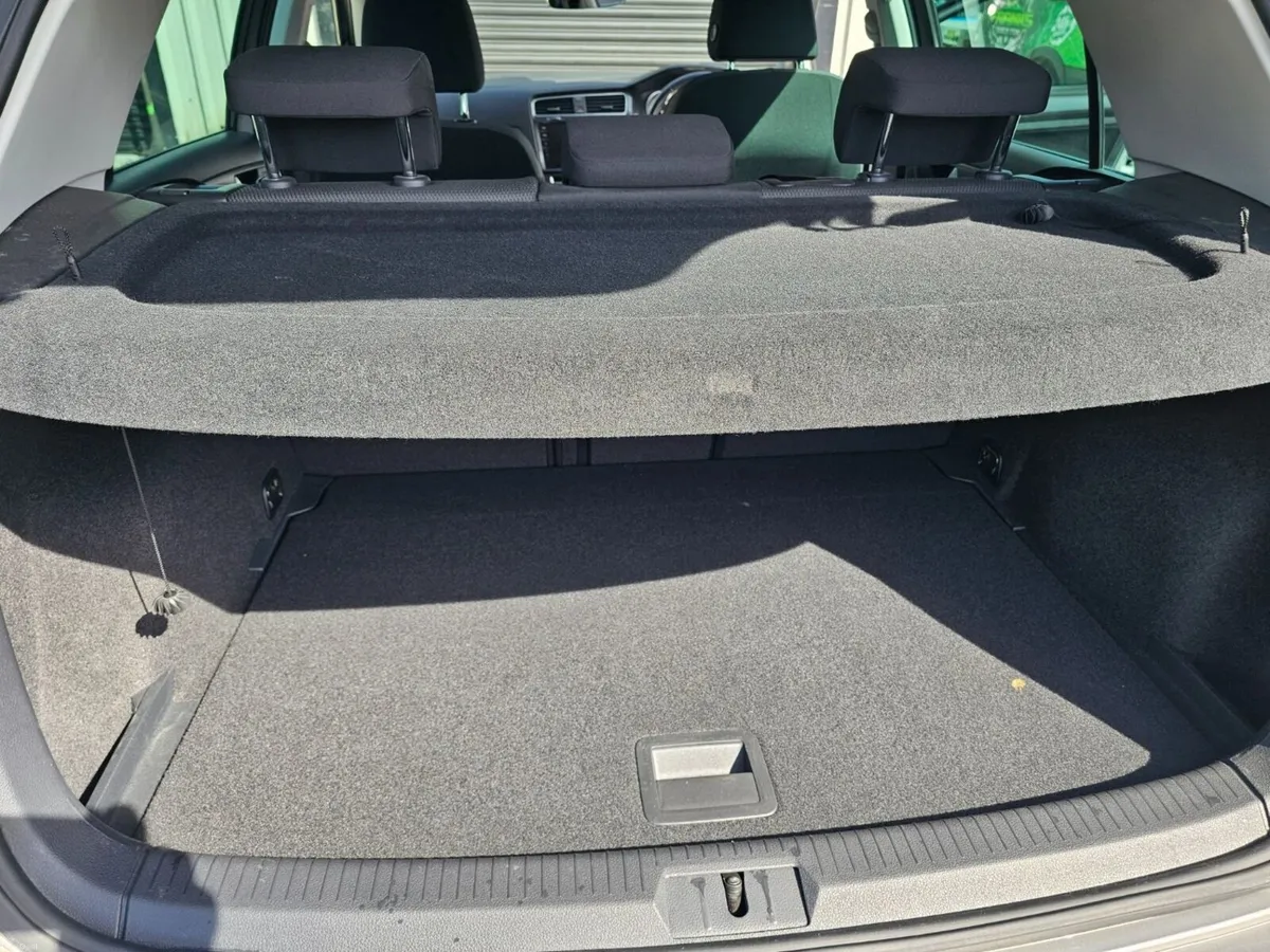2017 Volkswagen Golf 1.2 Automatic TSI Bluemotion - Image 4