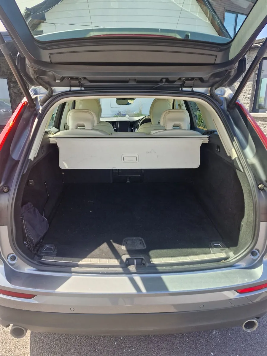 Volvo XC60 2020 - Image 6