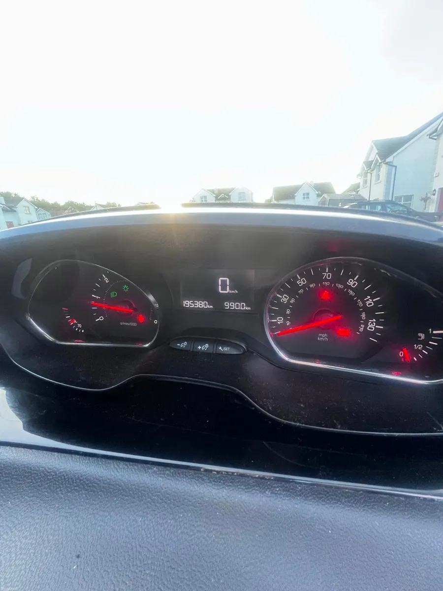 Peugeot 208 2013 - Image 3