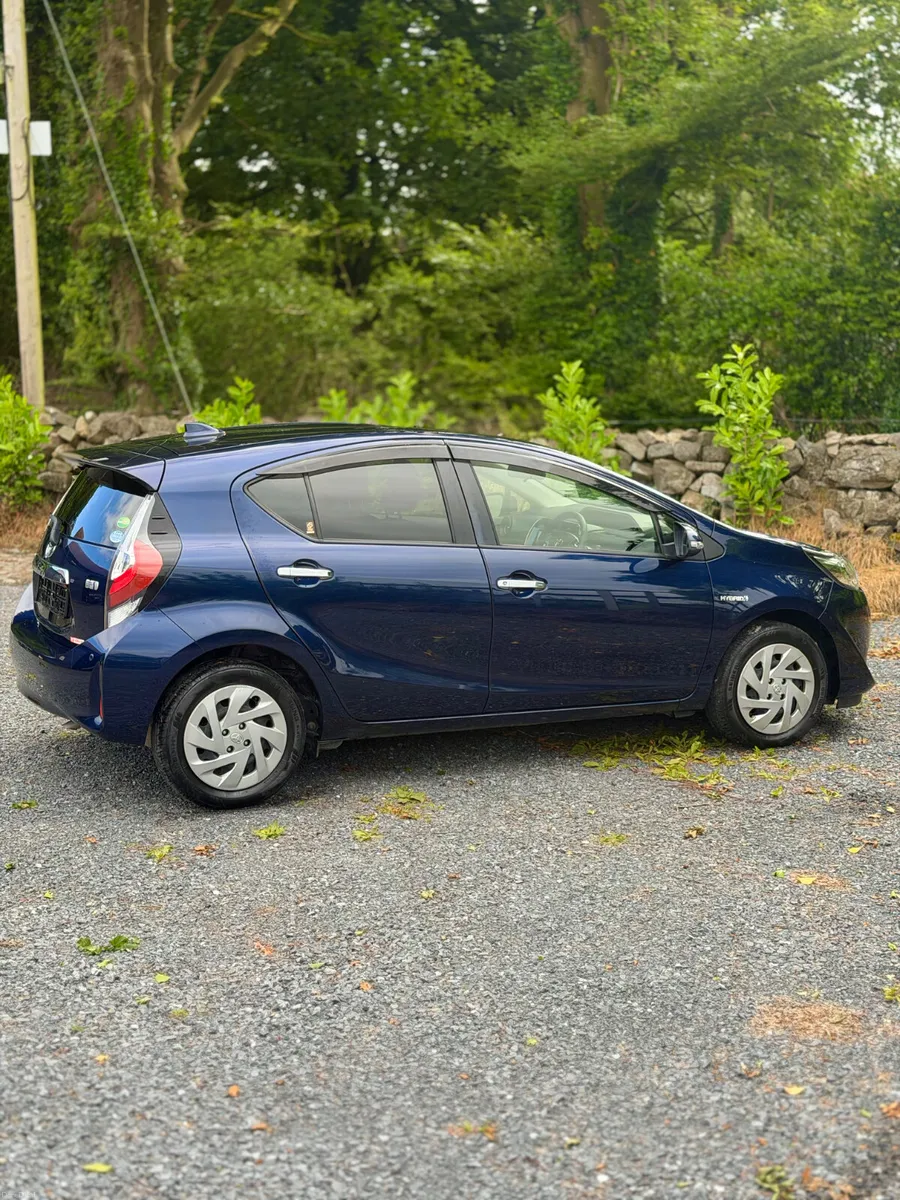 2019 Toyota Aqua Hybrid | 85,000 KM | Auto - Image 4