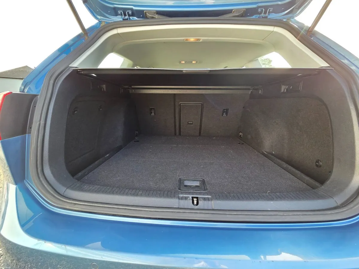Volkswagen Golf Estate 1.6 TDI - Image 5
