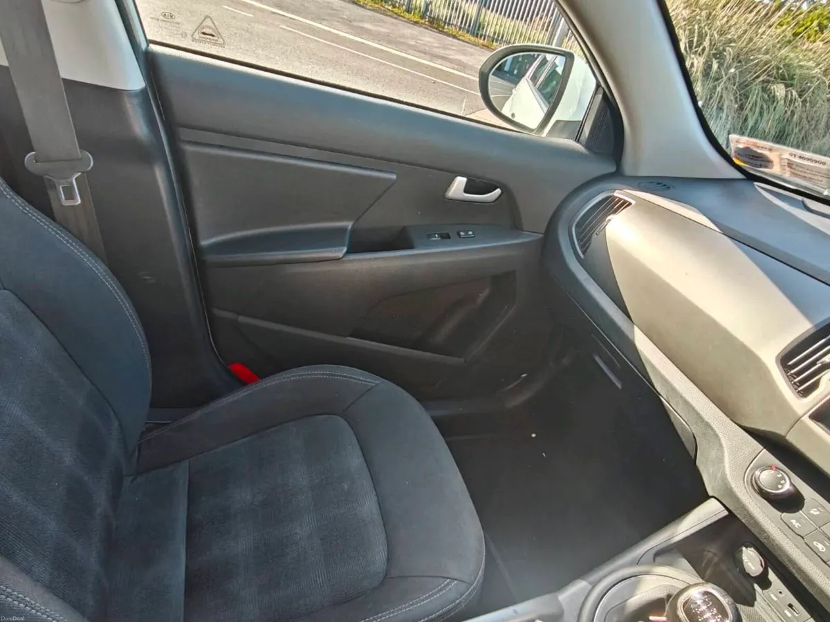 2015 kia sportage - Image 5