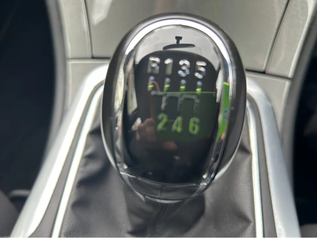 Opel Insignia 1,4 PETROL//73KLMS//1 OWNER ORIGINAL - Image 5
