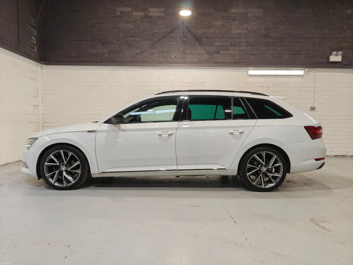 2018 SKODA SUPERB 190BHP SPORTLINE ESTATE - Image 4