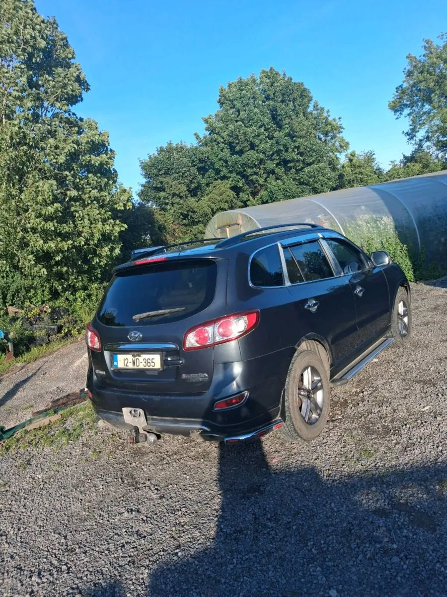 12 Hayandai santafe 2.0 Diesel New NCT & Tax  - Image 3