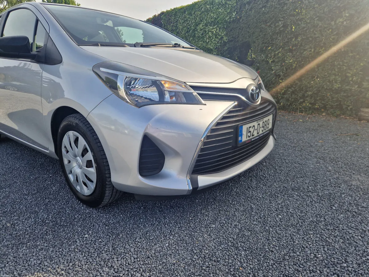 Toyota Yaris AUTOMATIC 2015 - Image 2