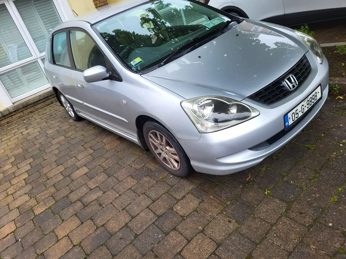 Honda Civic 2005 - Image 2