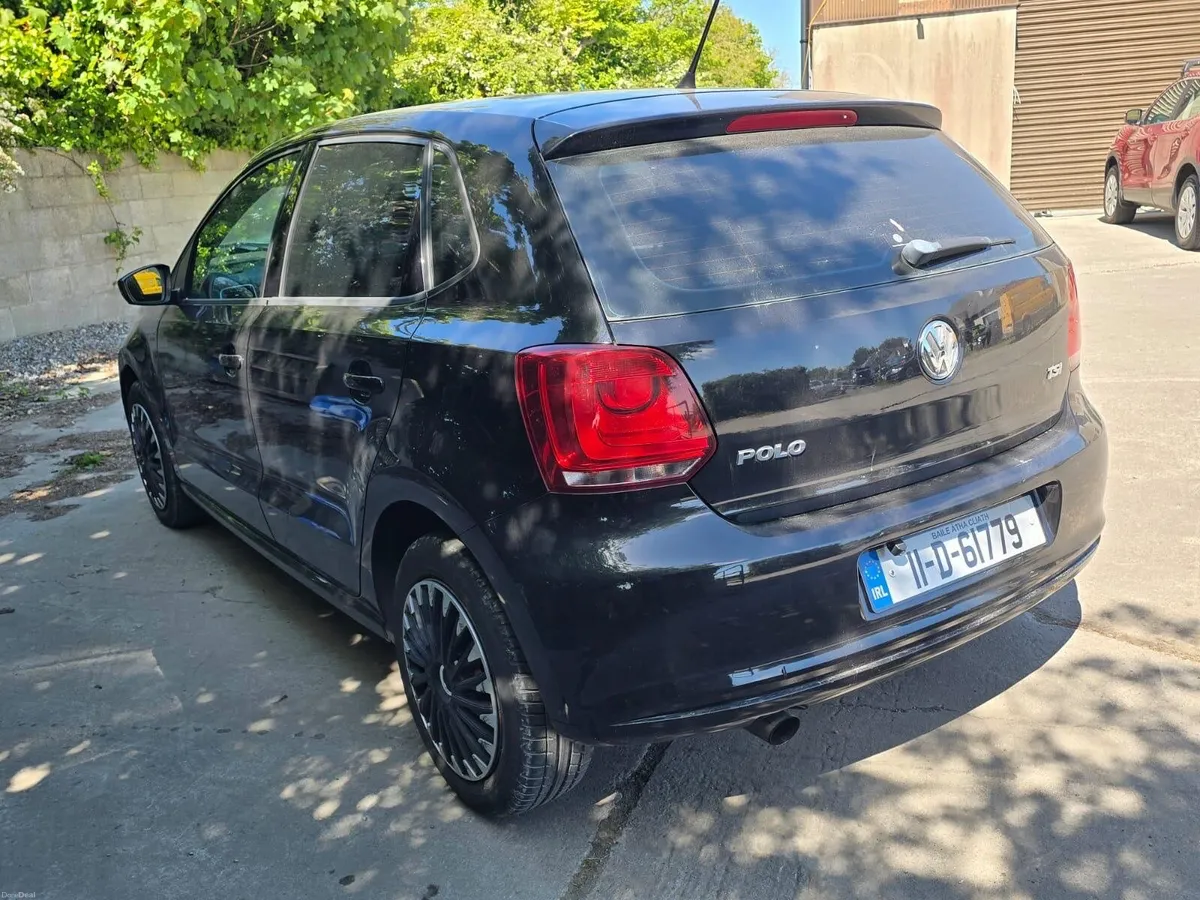 Volkswagen Polo 2011 - Image 2