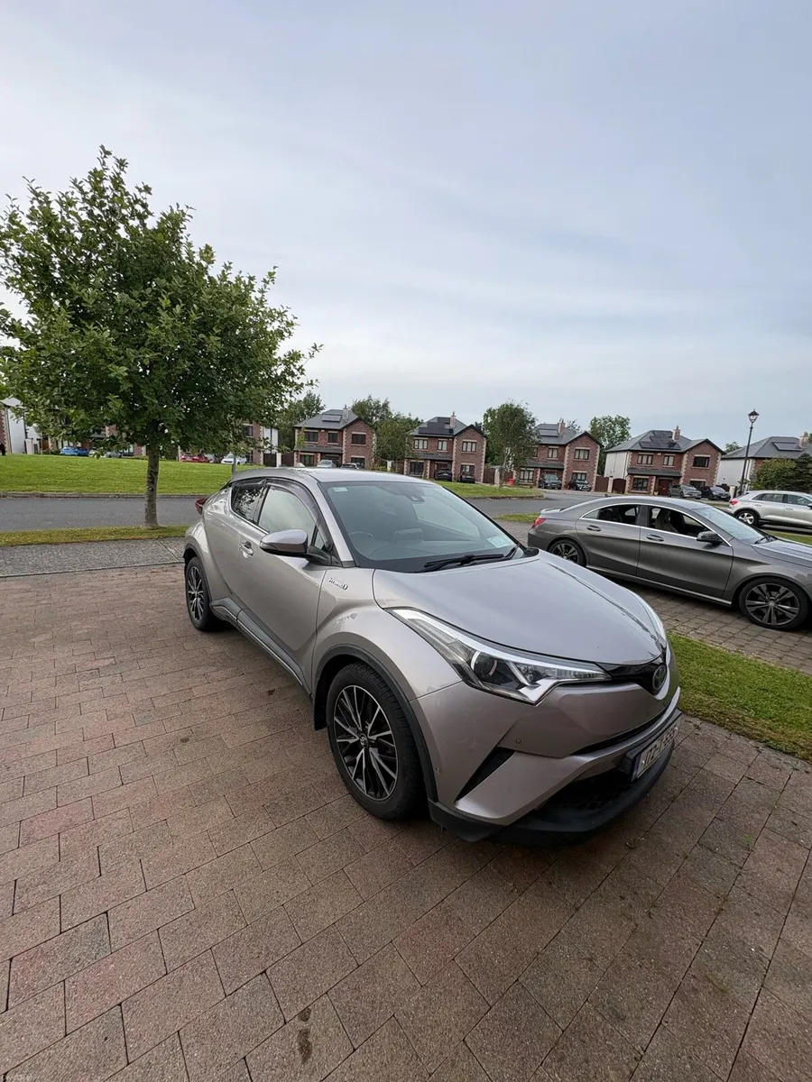 Car - Image 1