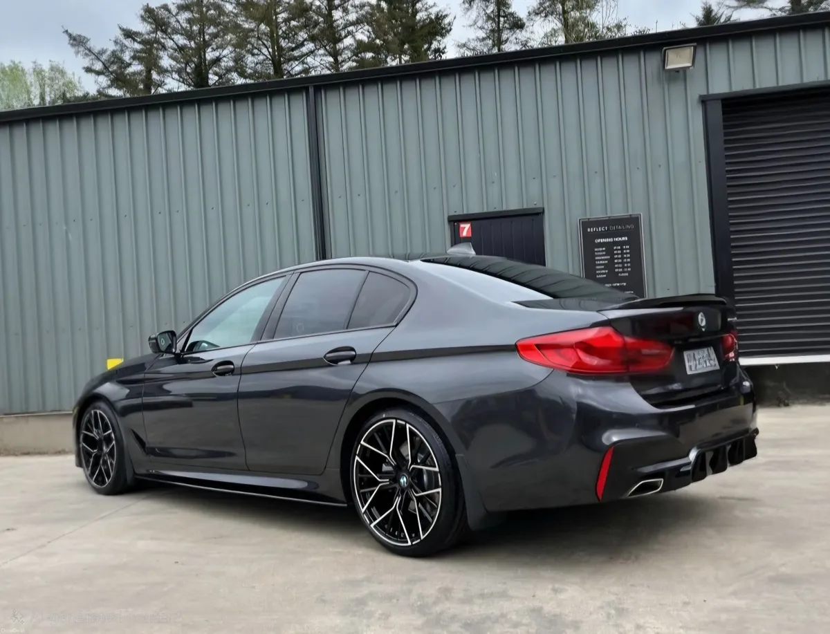BMW 5-Series 2018 - Image 4