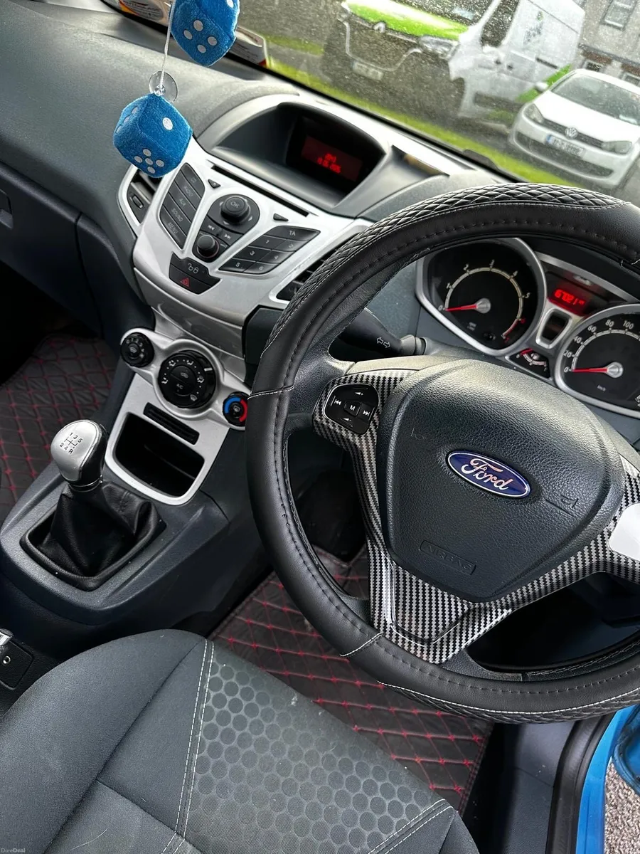 Ford fiesta - Image 4