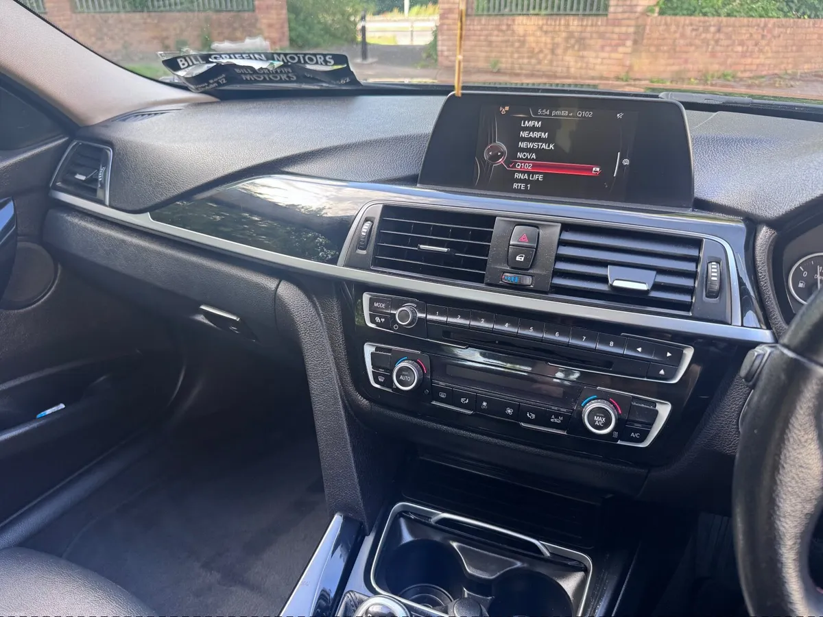 BMW 3-Series 2016 - Image 3