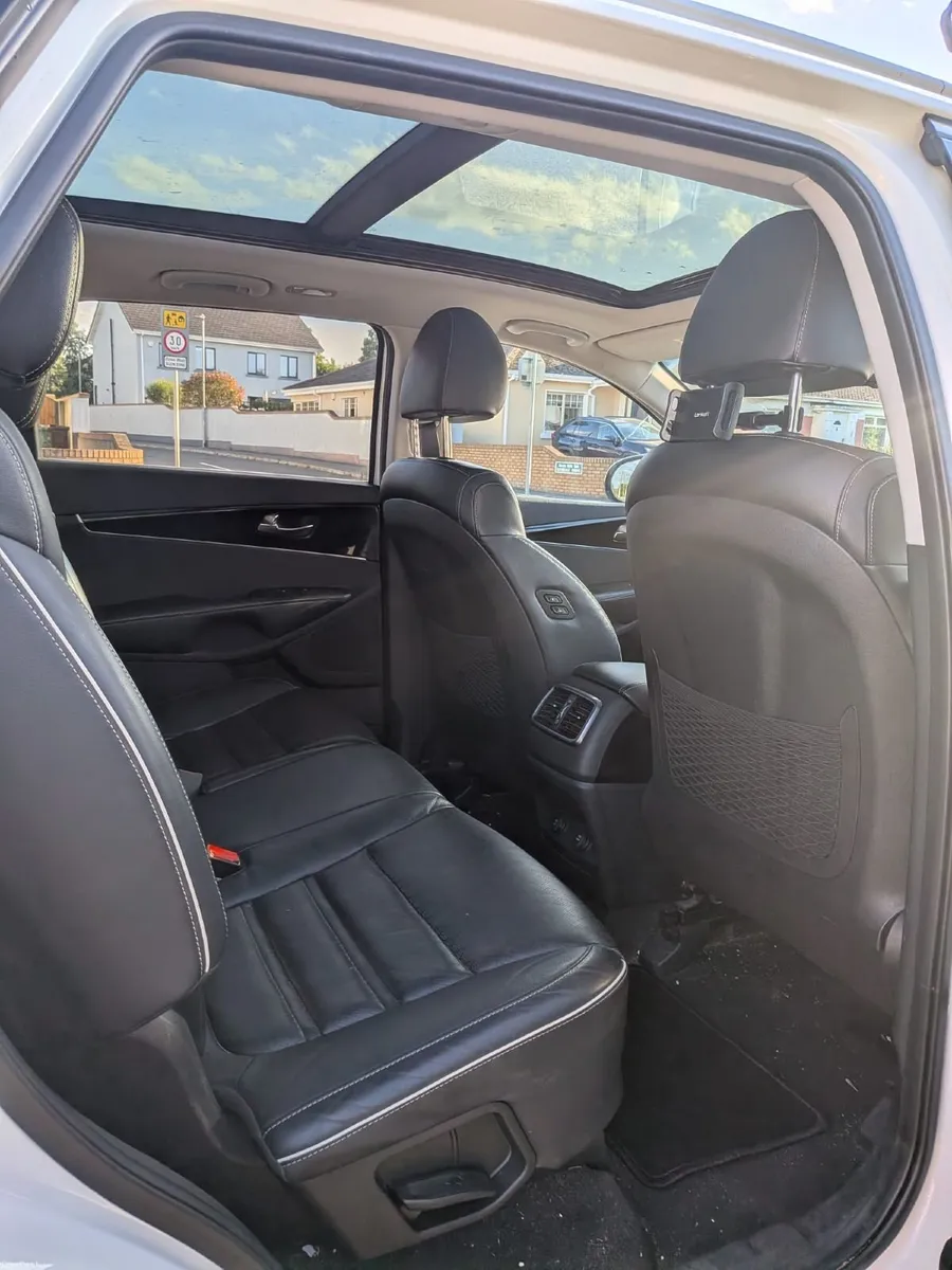 2019 Kia Sorento K3 2.2 CRDi AWD Automatic 7 Seats - Image 4