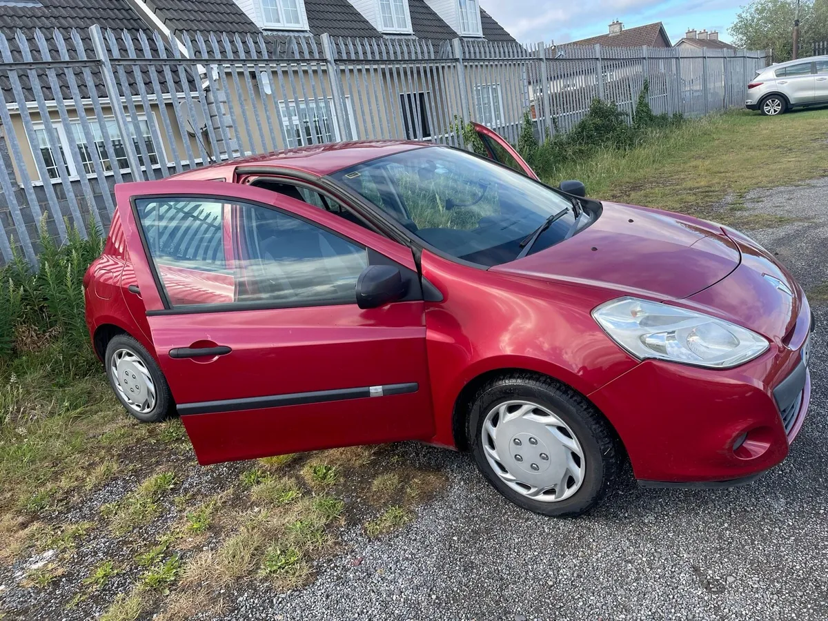 Renault Clio - Image 2