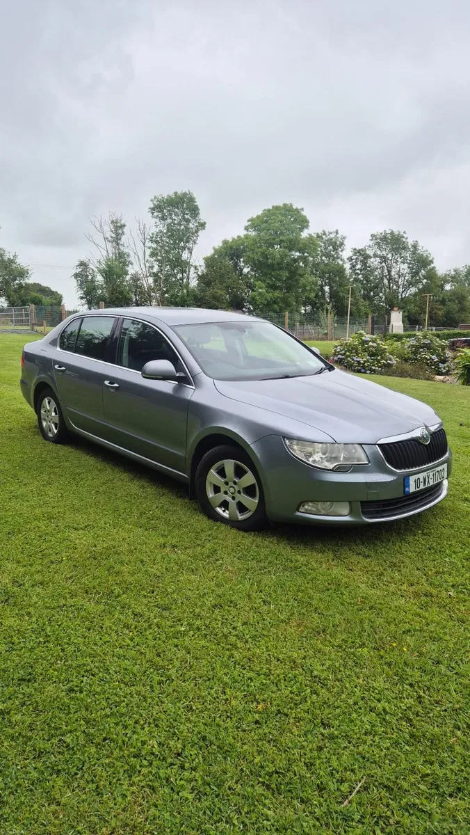 Skoda Superb 2010 - Image 1