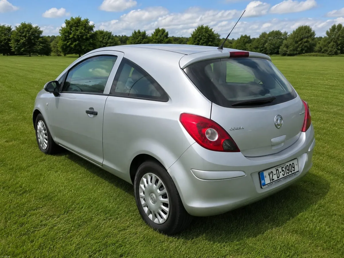 2012 CORSA NEEDS TIMING CHAIN - Image 2