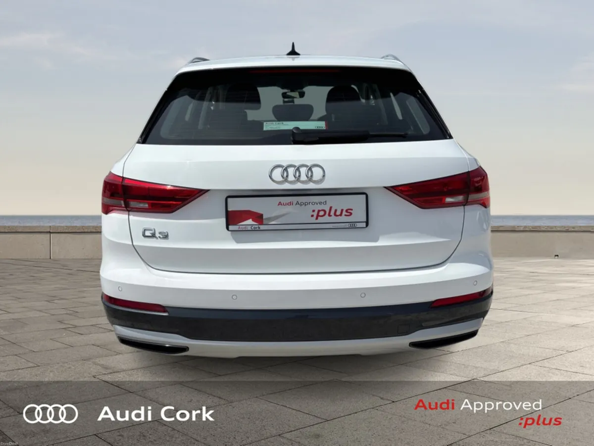Audi Q3 2.0 35TDI SE AUTOMATIC WITH HEATED SEATS A - Image 6