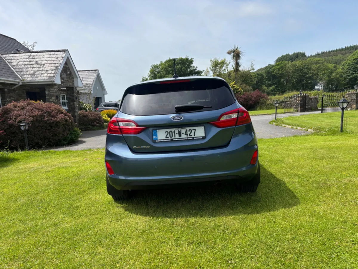 Ford Fiesta TITANIUM 5DR 1.0T 95PS 4 4DR - Image 4
