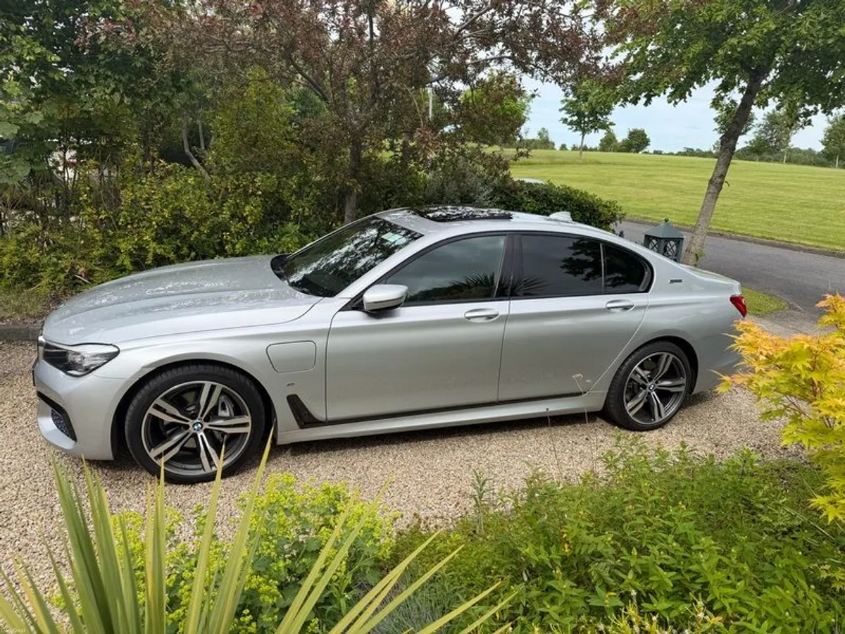2017 BMW 740e M Sport - Low Mileage - Image 4