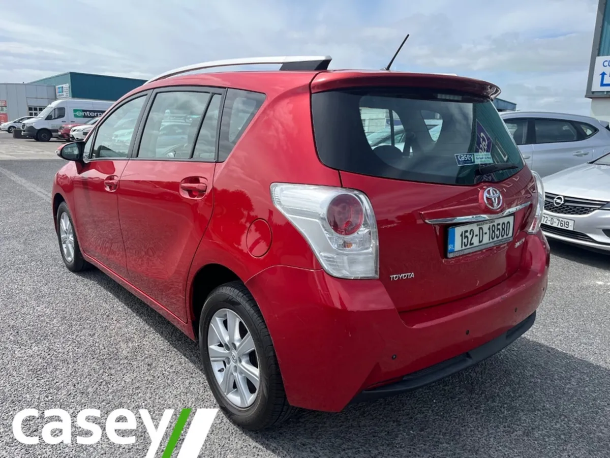 Toyota Verso 1.6 D-4D AURA 7S 4DR - Image 2