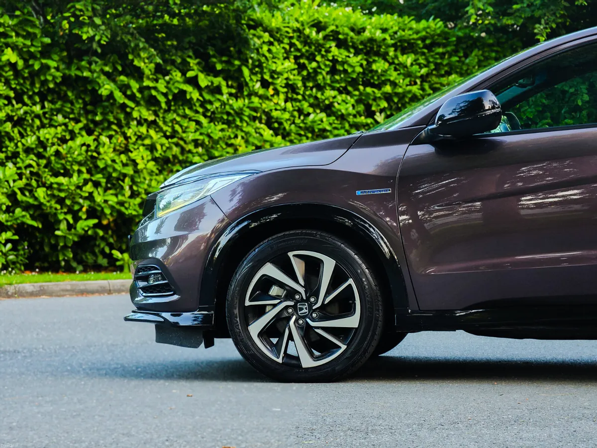 2018 Honda Vezel 1.5 Petrol Hybrid Automatic Rs - Image 6