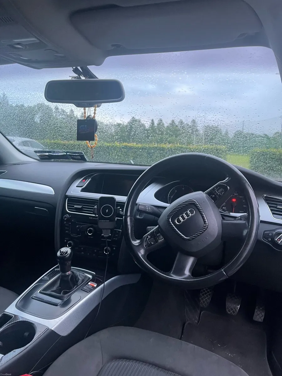 Audi a4 2010 - Image 4