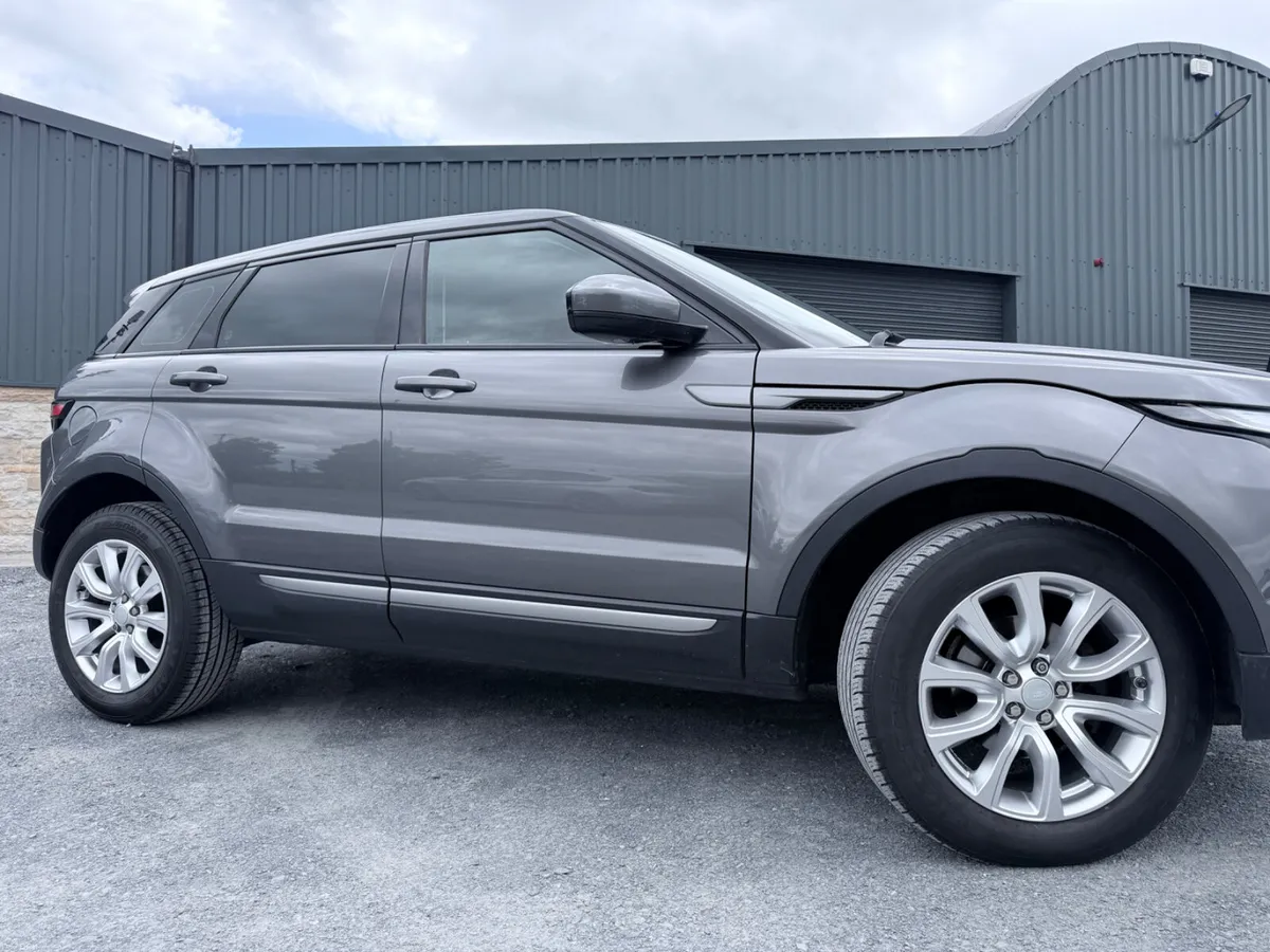 Land Rover Range Rover Evoque 171’ ED4 LOW MILEAGE - Image 6