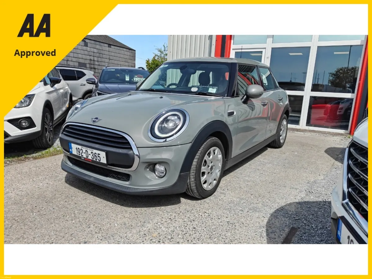 Mini Cooper 2019 CLASSIC 4DR ONE NCT 06 28 - Image 6
